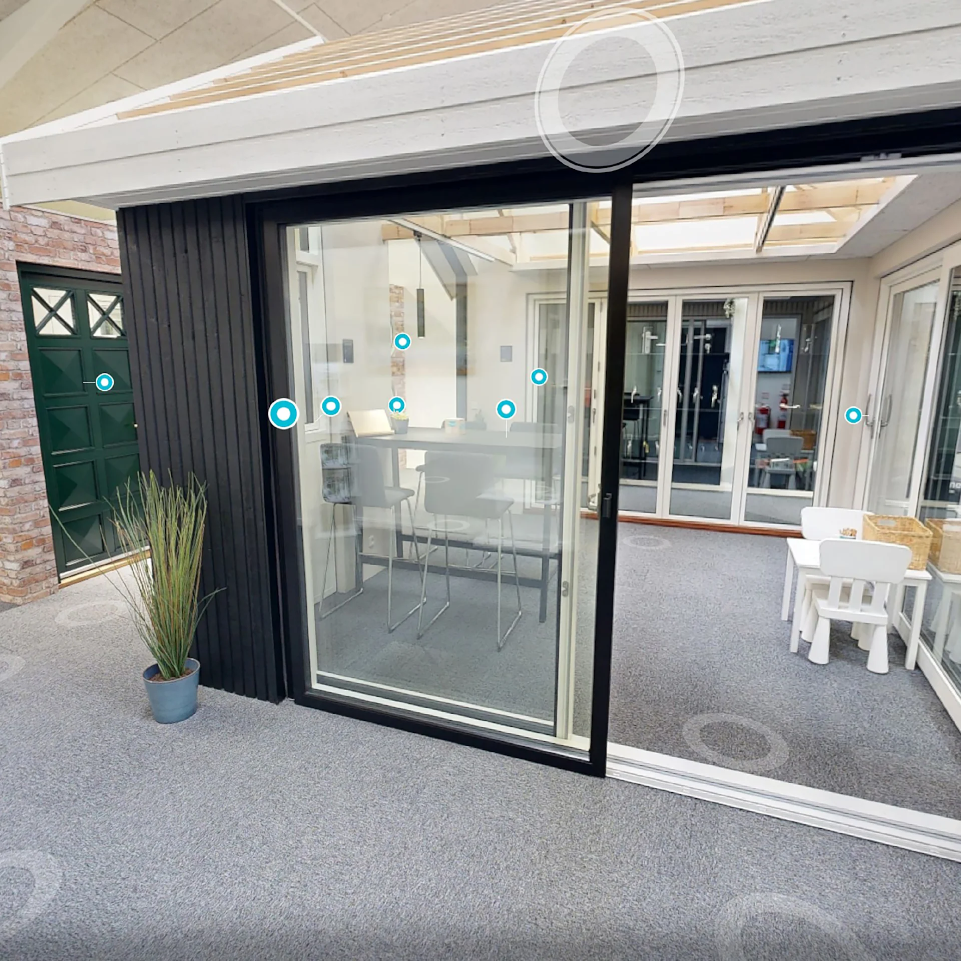 outline-showroom-2480x2480