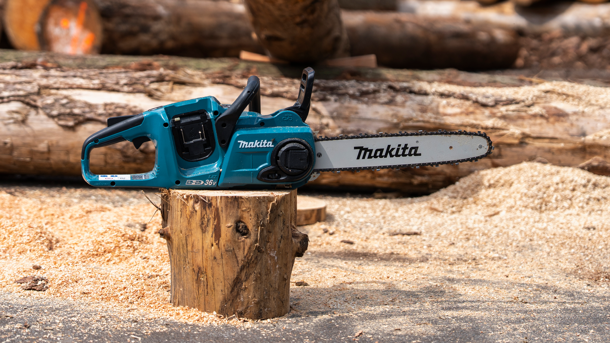 MAKITA DUC353Z