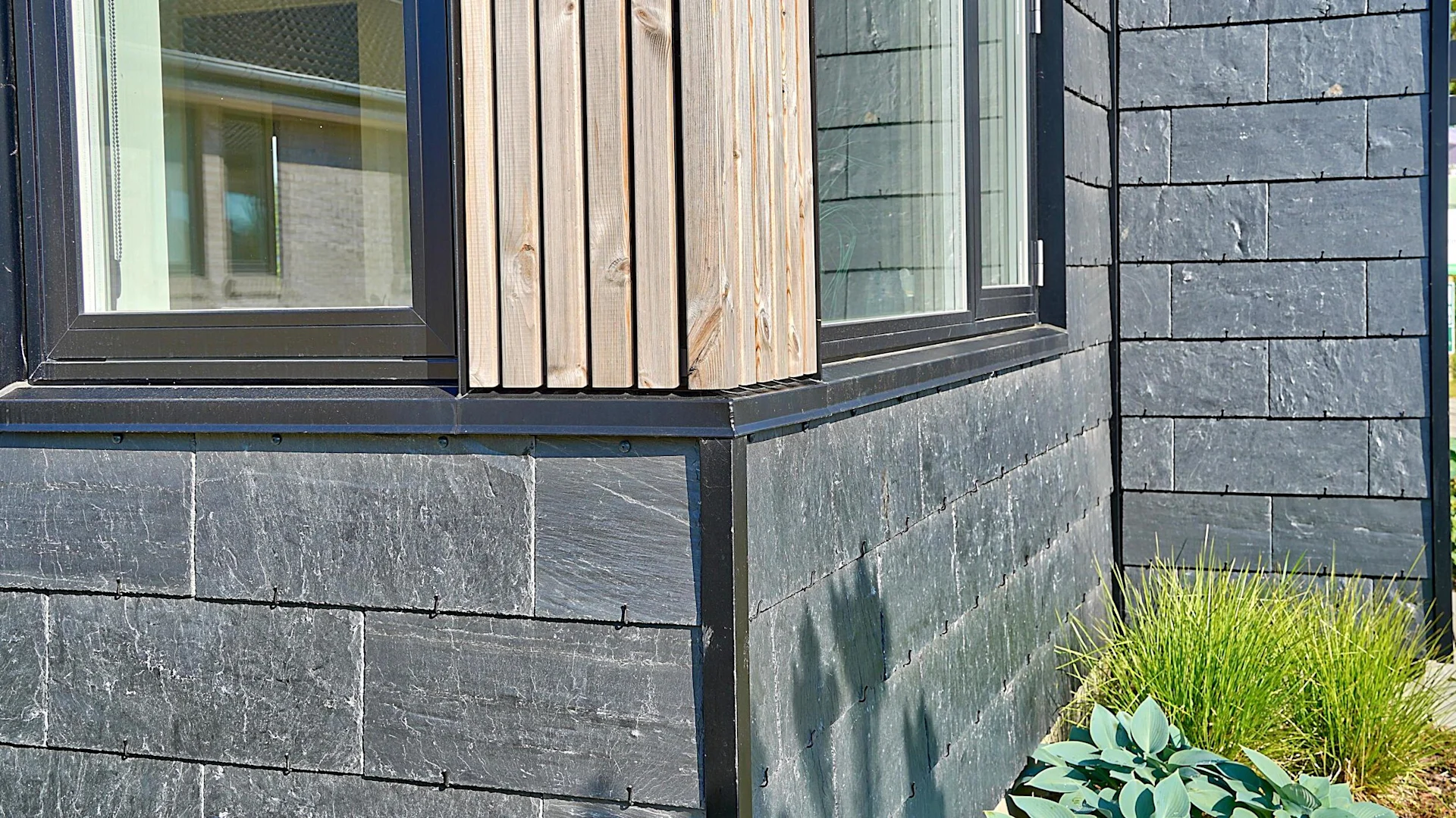 V. Meyer - naturskifer 2480x1395 20220509-6 Ejendommen 22 (1)