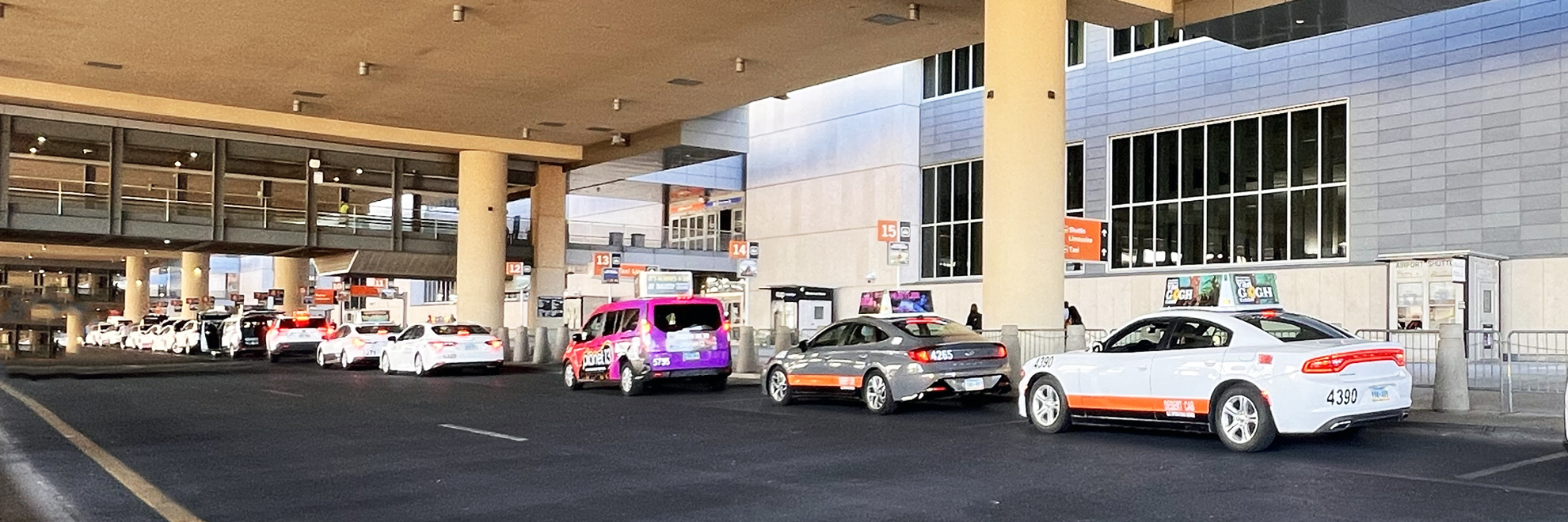 Page header image-taxis-ridesahre