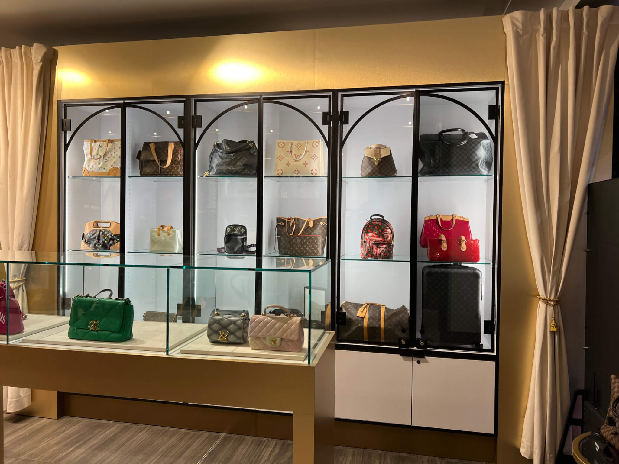 MR-Luxury-Bags-scaled