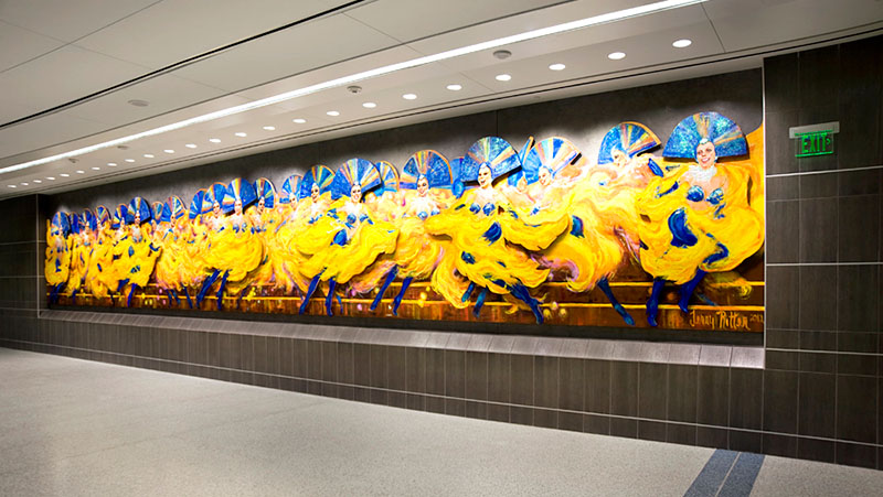 Showgirl mural shouts “Welcome to Las Vegas!”