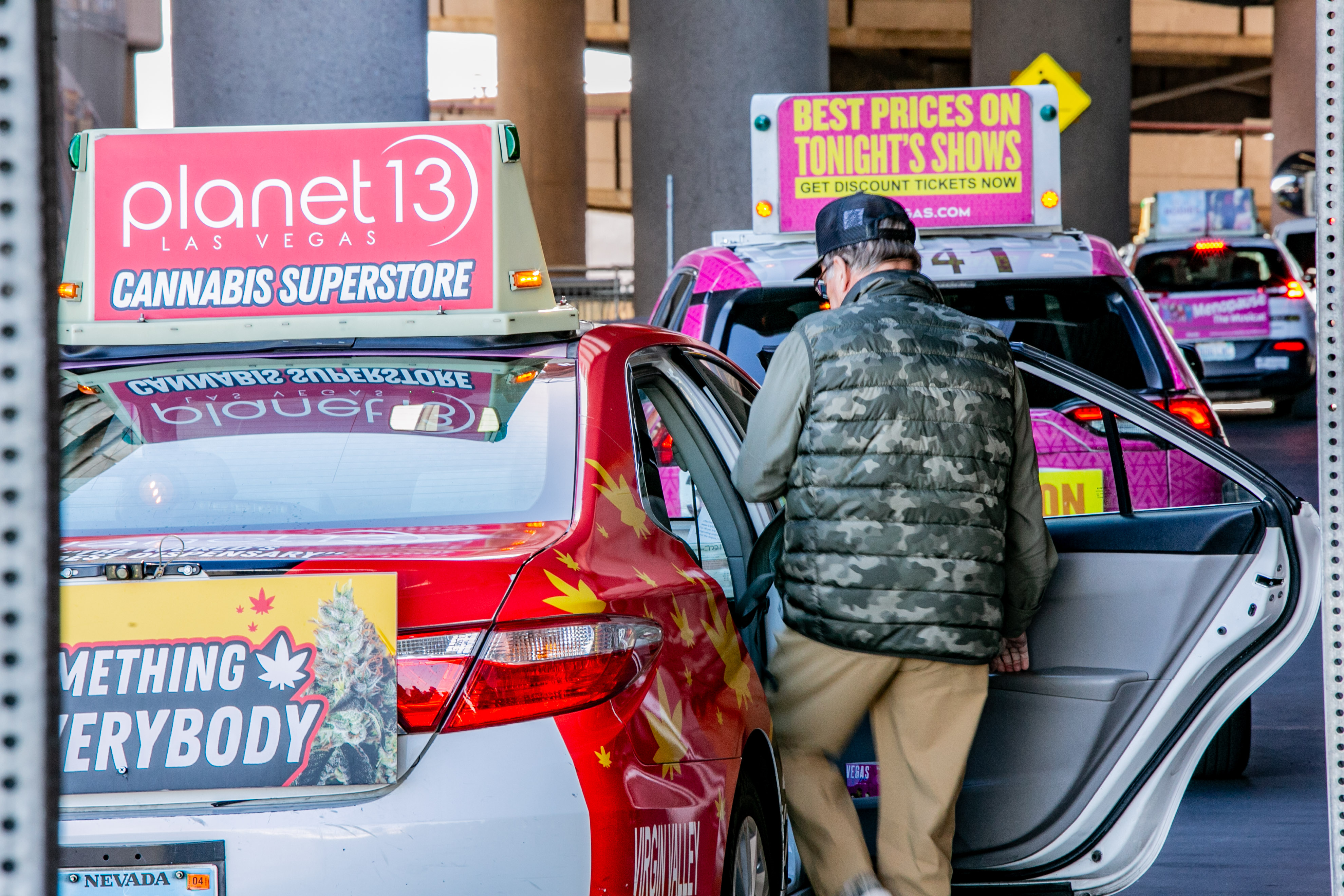 taking a taxi higlight image