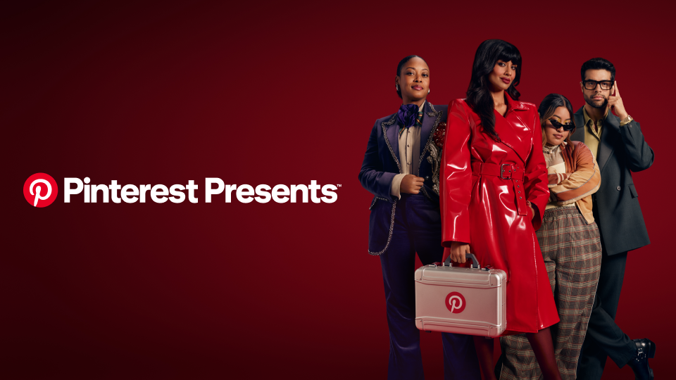 Titelafbeelding met de tekst 'Pinterest Presents: het wereldwijde marketingevenement van het jaar' in witte tekst. 'Missie: Het is mogelijk' in rode tekst. Op de foto staan vier personen, waarvan er één een aktetas met het P-logo vasthoudt.