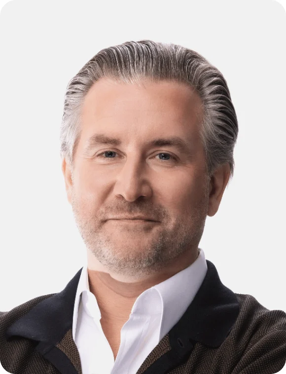 A headshot of Pinterest's Chief Revenue Officer, Bill Watkins