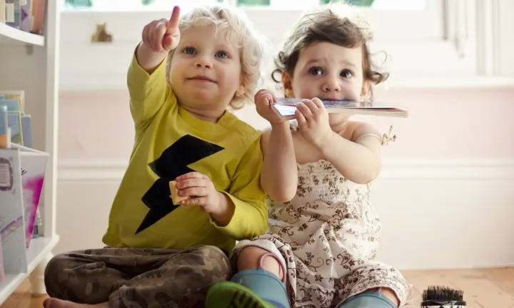 Des enfants qui jouent