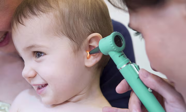 Otite chez un bébé