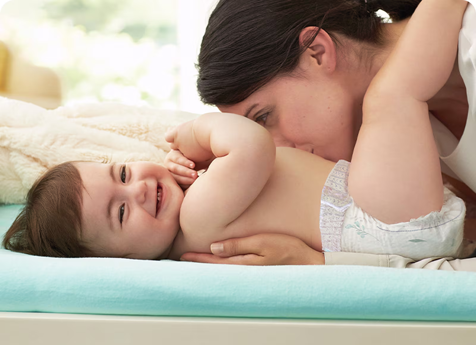 Bebé con mamá
