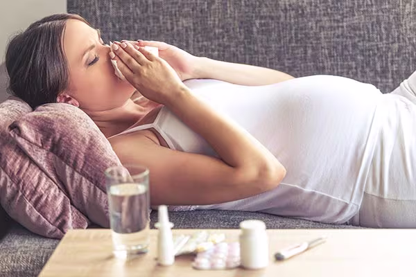 Estoy de 38 semanas, resfriada y con tos, ¿puedo tomar medicinas?