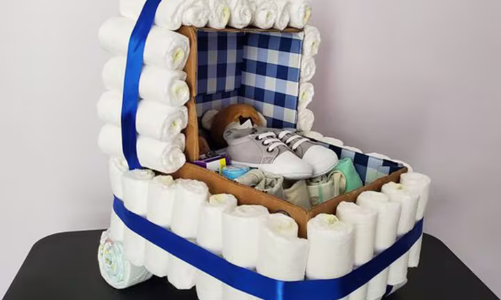 baby shower diaper cakes