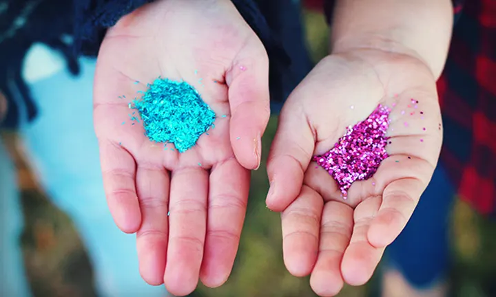 Glittering gender reveal Glittering gender reveal