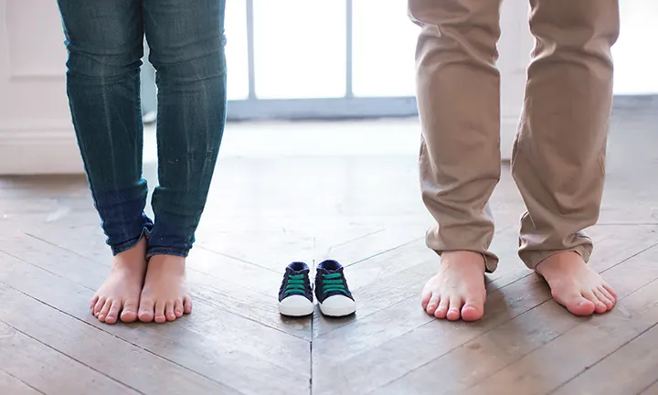 Birthdates and feet pregnancy announcement idea