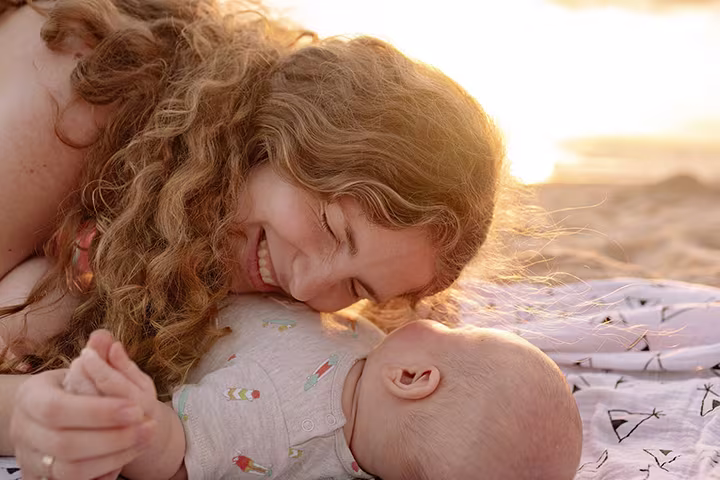 Κράτα το μωρό σου ενυδατωμένο προσφέροντάς του νερό και φυσικούς χυμούς