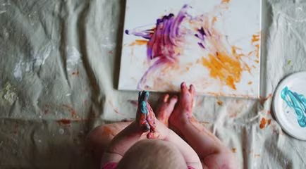 Actividades para bebés: diversión con pintura para dedos