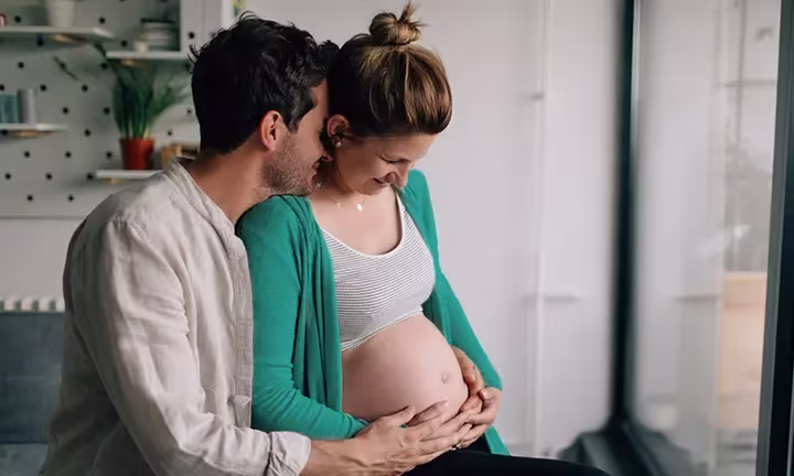 Paar im 3. Schwangerschaftstrimester