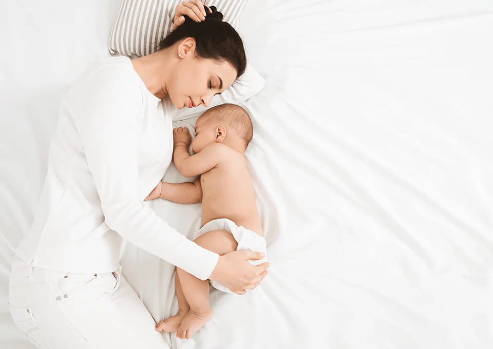 Mamãe preocupada por que seu filho não faz xixi há 8 horas