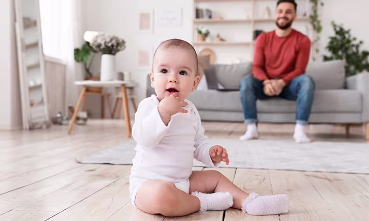 ¿Cuándo se sientan los bebés?