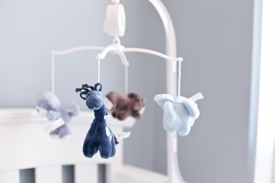 baby shower hediye fikirleri-Article Content Image 1 Beşik oyuncakları