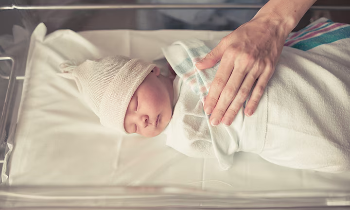 How to Swaddle a Baby Step by Step