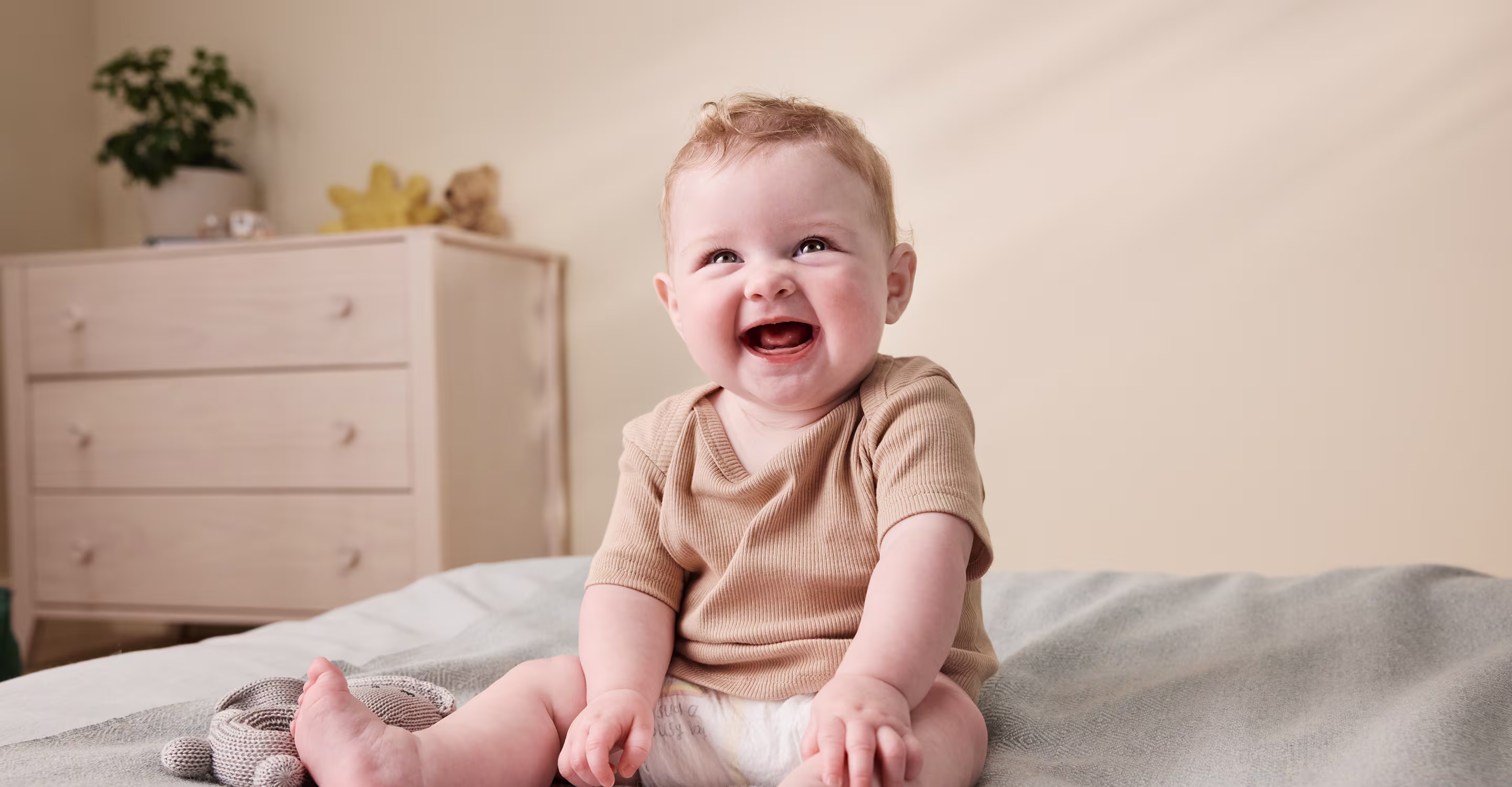 Bebé sonriendo.