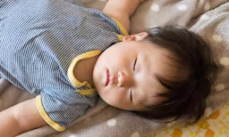2歳の子どもの睡眠時間は?