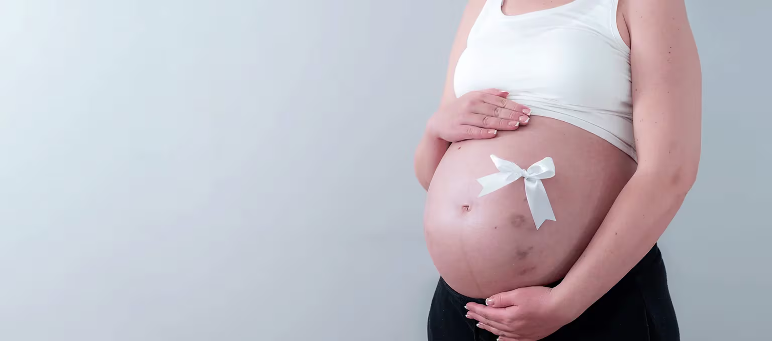 Mujer con hematomas en el embarazo