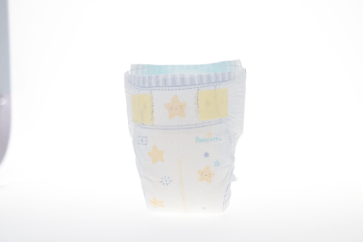 Un render giratorio de un pañal Pampers ZZZ