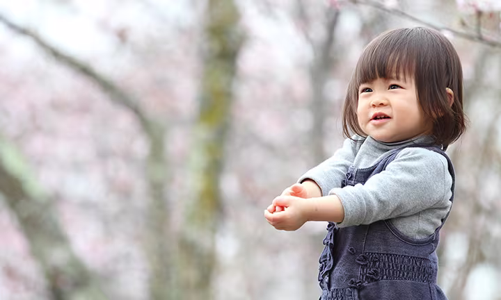 赤ちゃんが話し始めるのはいつから?