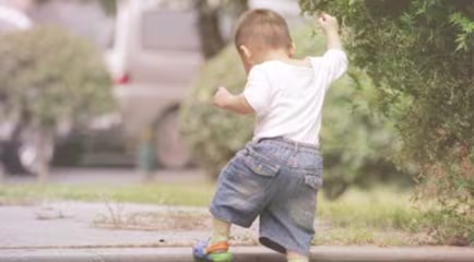 Child-development-15-to-18-months