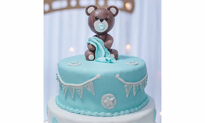 Teddy bear baby shower cake