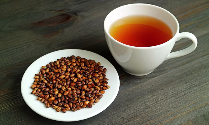 赤ちゃんはいつから麦茶が飲める?