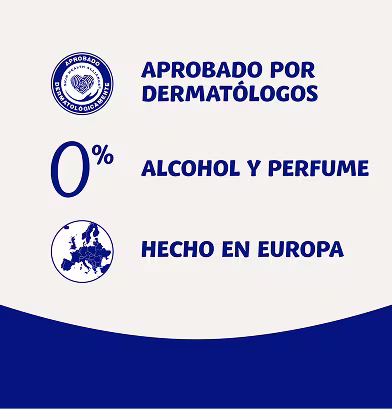 Un primer plano de las toallitas Dodot Sensitive siendo sacadas del paquete y la lista de certificaciones.