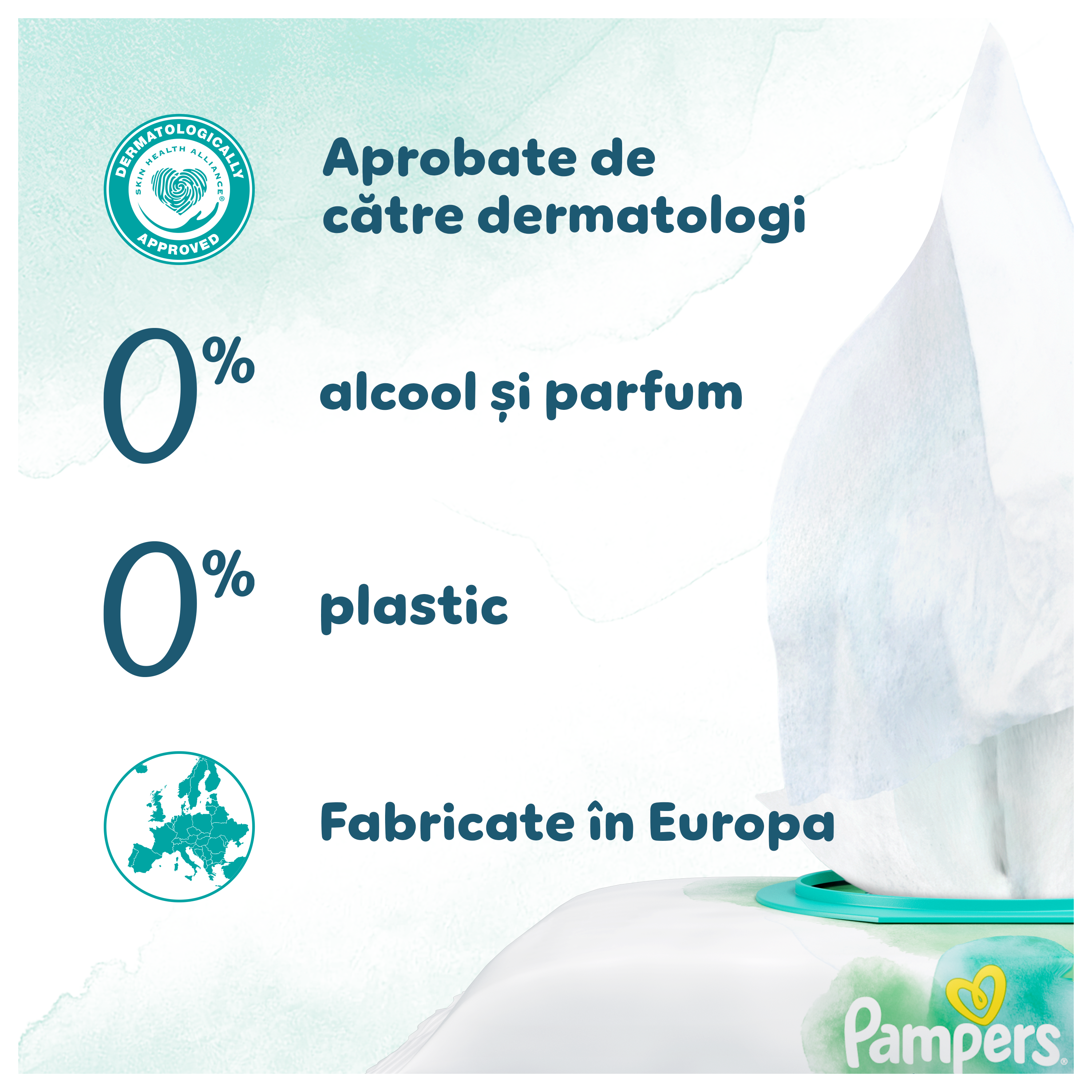 O imagine detaliată a ambalajului care evidențiază caracteristicile șervețelelor umede Pampers Harmonie Aqua. Textul menționează că șervețelele sunt aprobate de dermatologi, nu conțin alcool și parfum, sunt 0% plastic și sunt fabricate în Europa.