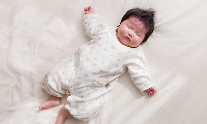 新生児に着せる冬服を選ぶときのポイントとは？