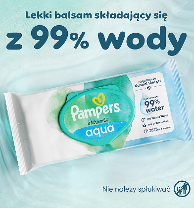Zbliżenie na opakowanie chusteczek nawilżanych Pampers Harmonie Aqua.