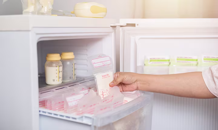 como descongelar leche materna