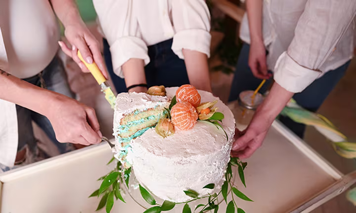 Cutting the Cake gender reveal