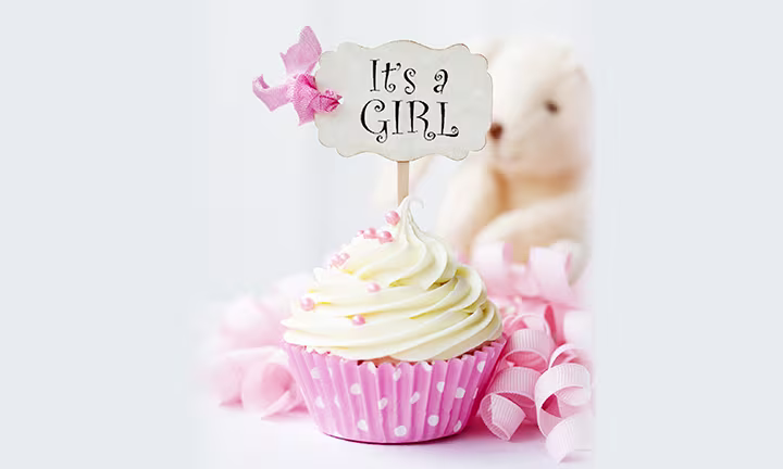 Simple “It’s a Girl” Baby Shower Cupcakes