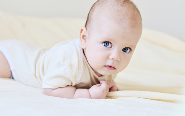 Bebeklerde-Gorme-veya-Gorsel-Gelisim