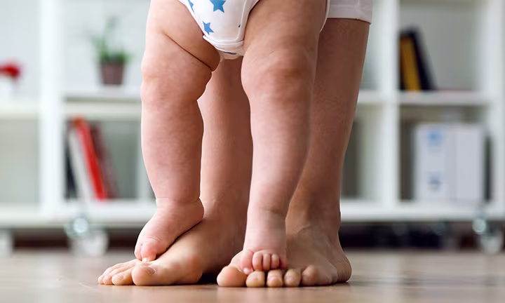 Comment soigner les ongles incarnés de bébé