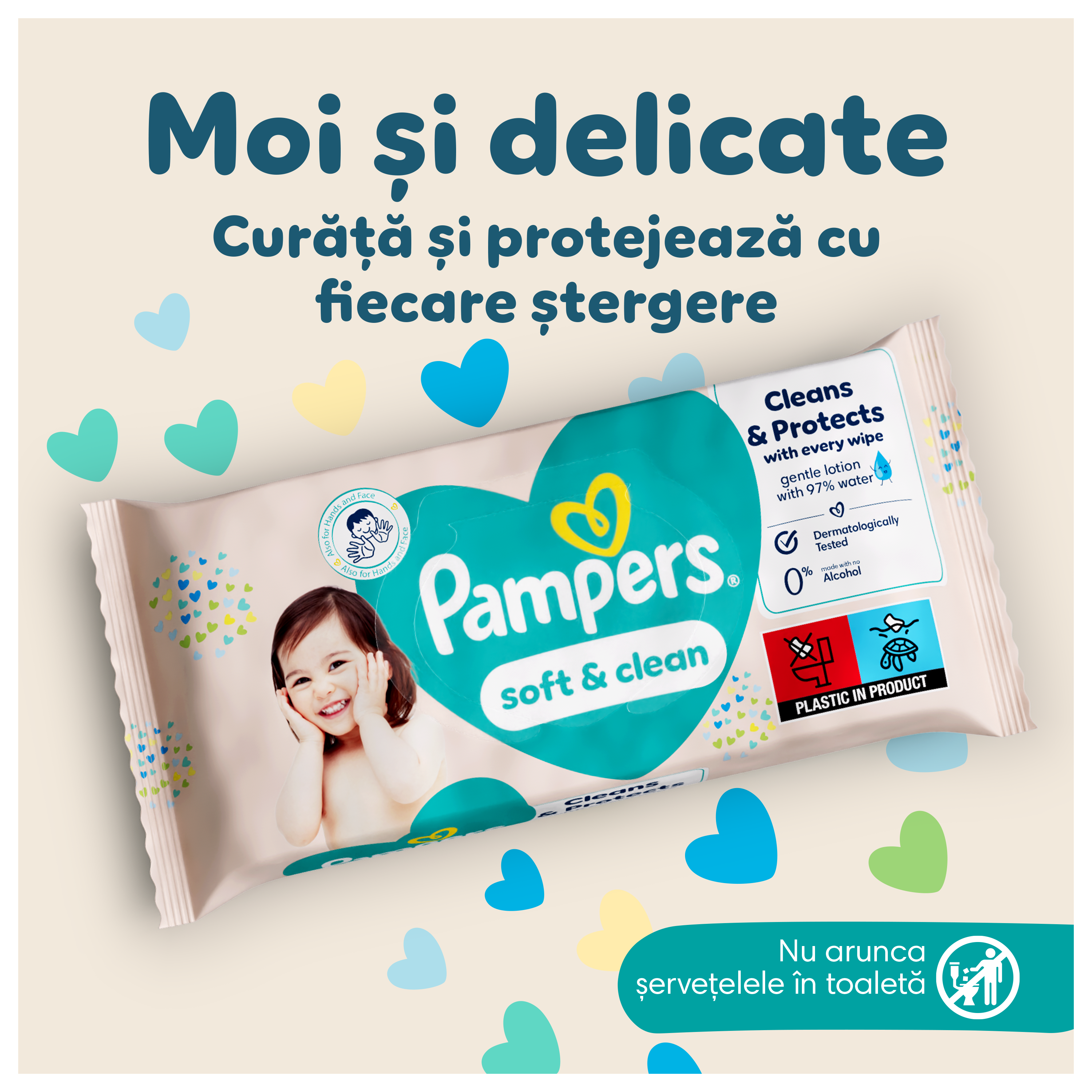 Un pachet de șervețele Pampers Soft & Clean pe se văd o fetiță și o inimă în albastru teal. Deasupra este scris textul „Moi și delicat. Curăță și protejează cu fiecare ștergere”.