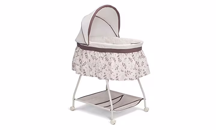 Delta Children Sweet Beginnings Bassinet