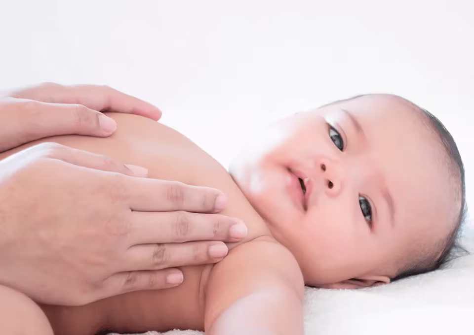 Bebé con dermatitis del pañal