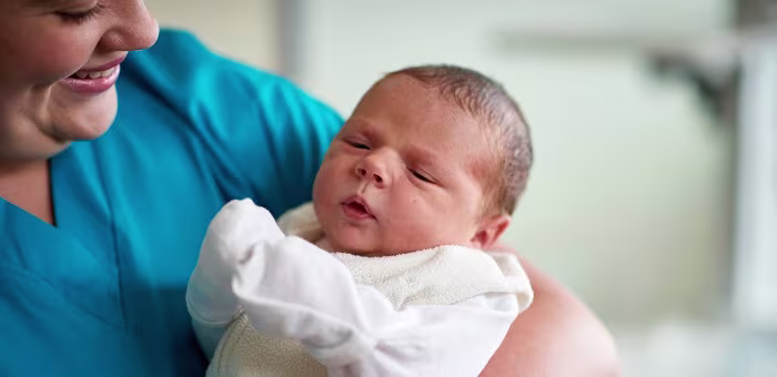 Newborn_baby_700x340