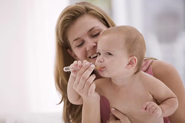 Sugerencias para administrar medicamentos a los niños