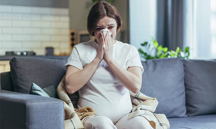 Halsschmerzen in der Schwangerschaft – Das kannst du dagegen tun