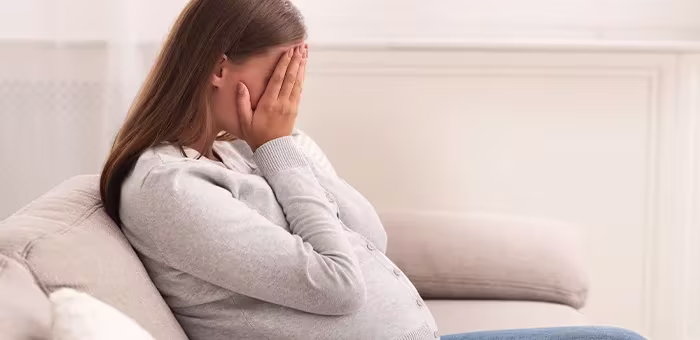 Mujer con cambios de humor en el embarazo