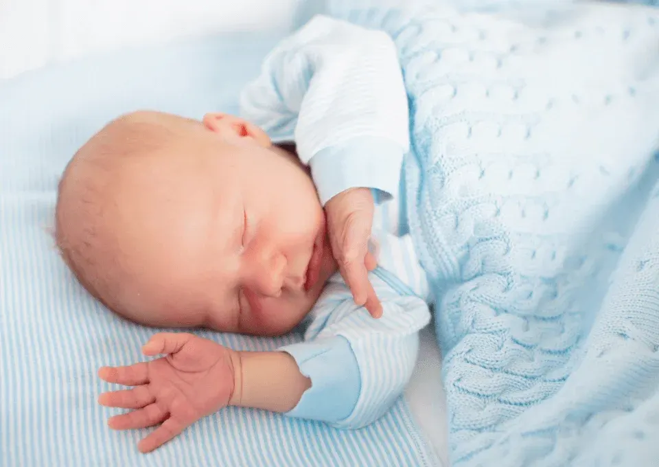 ¿Cuantas horas duerme un recién nacido?