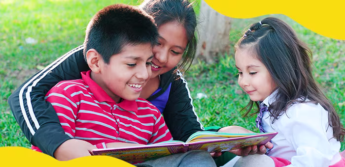 Amigos viendo leyendas peruanas para niños