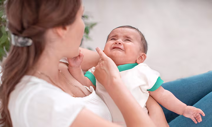 Le réflexe de Moro chez un bébé